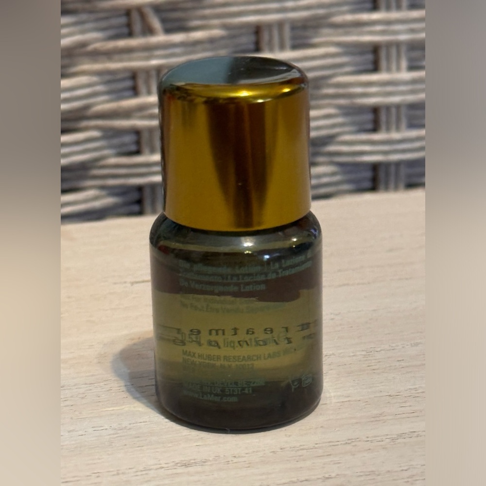 La Mer Treatment Lotion✨ - Picture 2 of 2